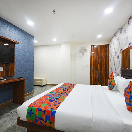 Fabhotel Mona Continental - Nr Laxmi Nagar It Hub نيودلهي المظهر الخارجي الصورة