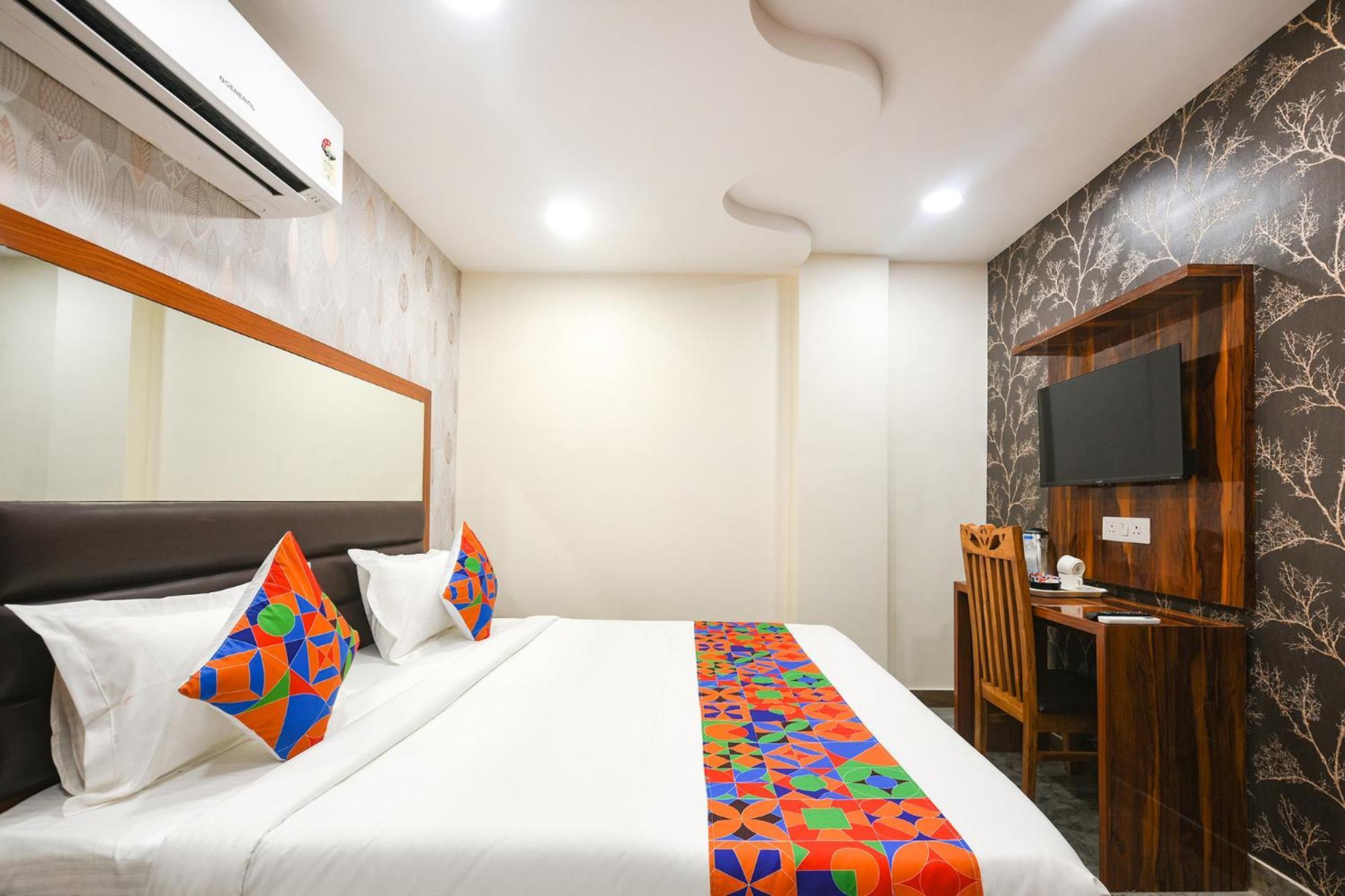 Fabhotel Mona Continental - Nr Laxmi Nagar It Hub نيودلهي المظهر الخارجي الصورة