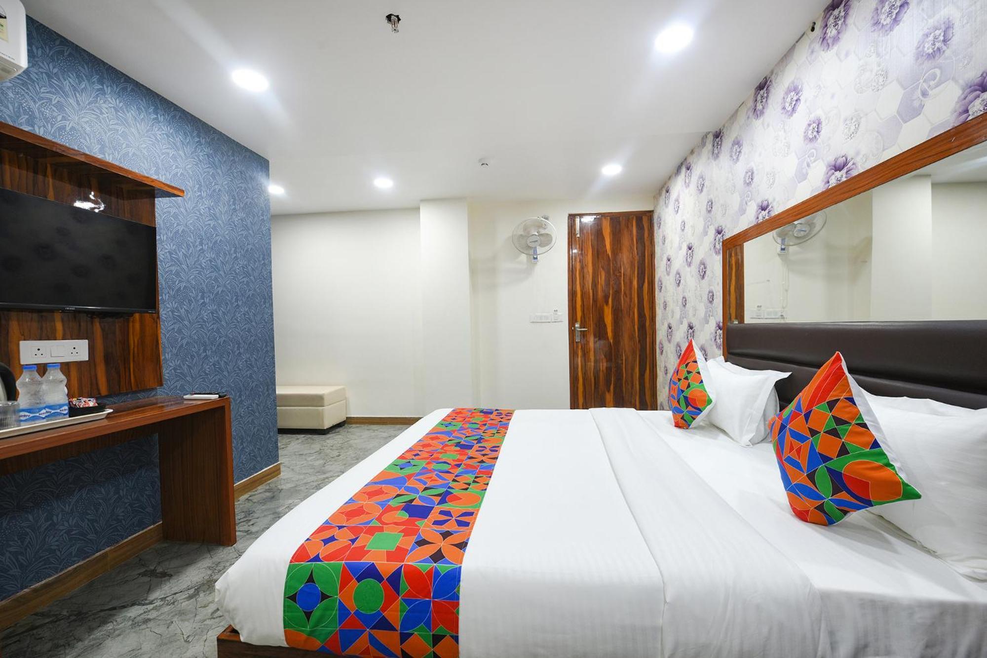 Fabhotel Mona Continental - Nr Laxmi Nagar It Hub نيودلهي المظهر الخارجي الصورة