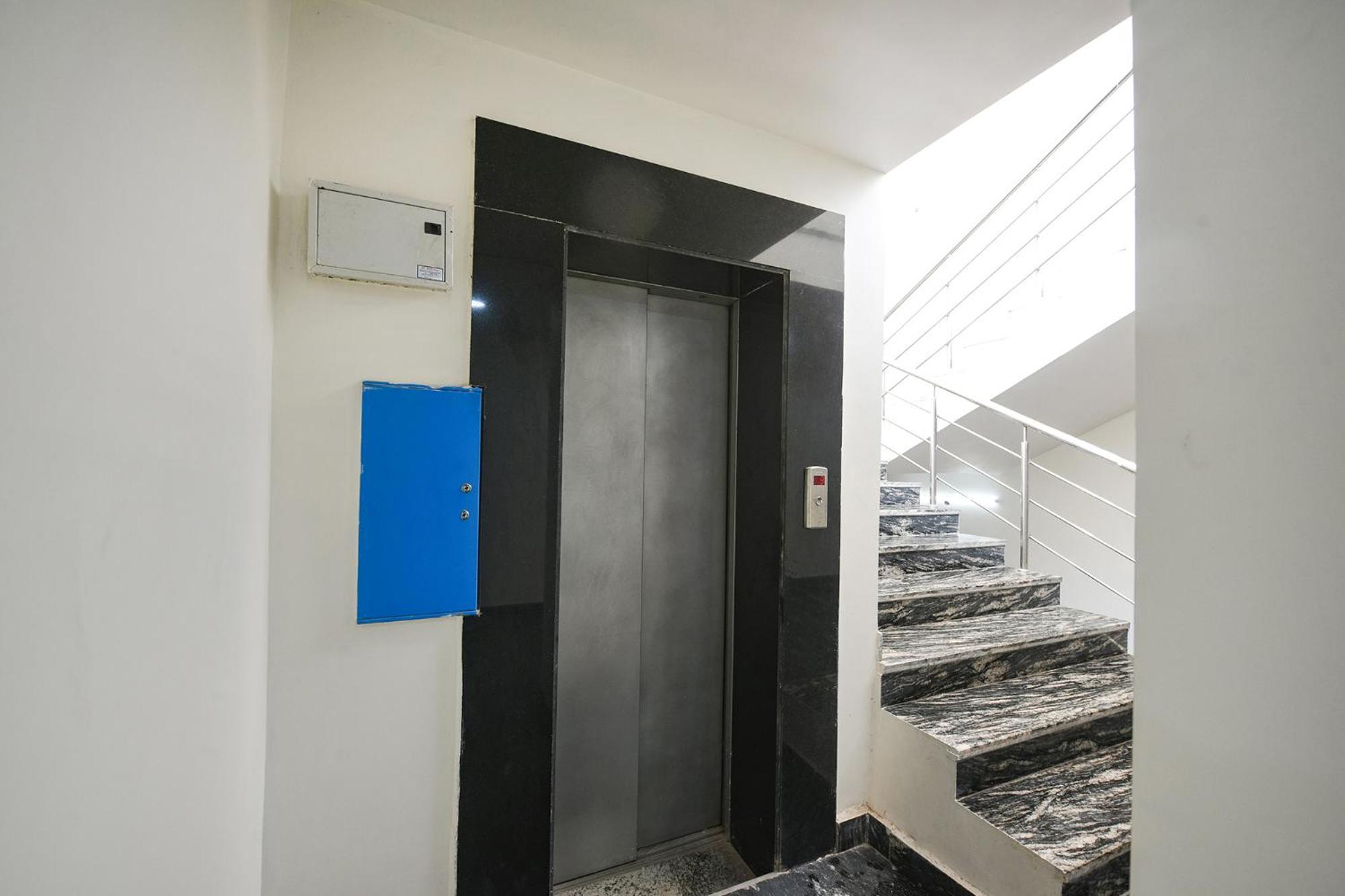 Fabhotel Mona Continental - Nr Laxmi Nagar It Hub نيودلهي المظهر الخارجي الصورة